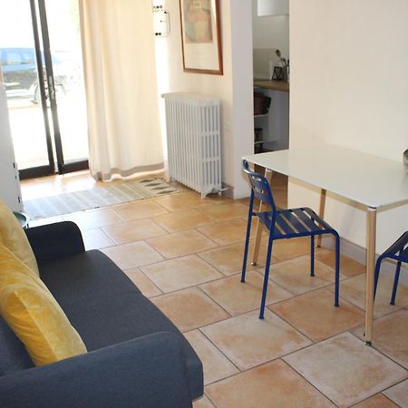 Agreable Appartement P2 Centre Ville Au Calme. Nîmes Kültér fotó