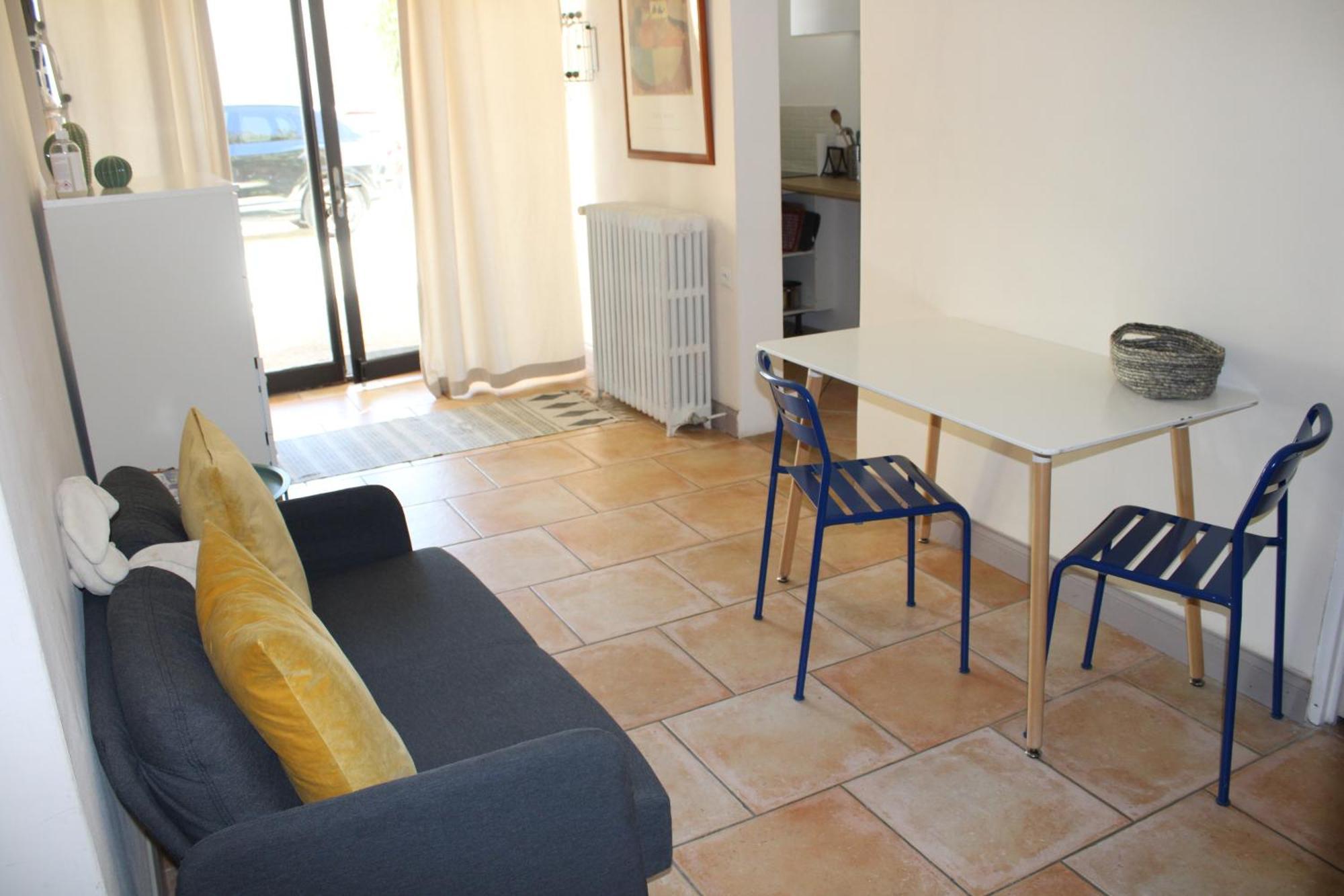 Agreable Appartement P2 Centre Ville Au Calme. Nîmes Kültér fotó